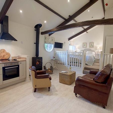 Linton Court Coach House Apartment Сетъл Стая снимка